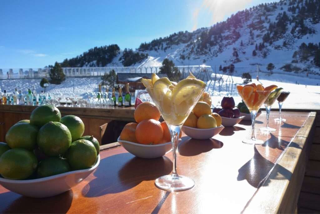 apres-ski outdoor bar